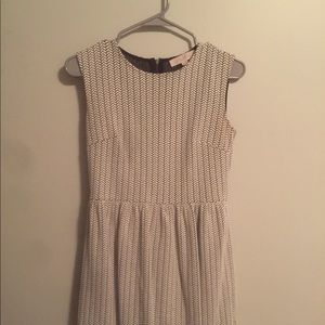 Love this dress, just looking to sell!